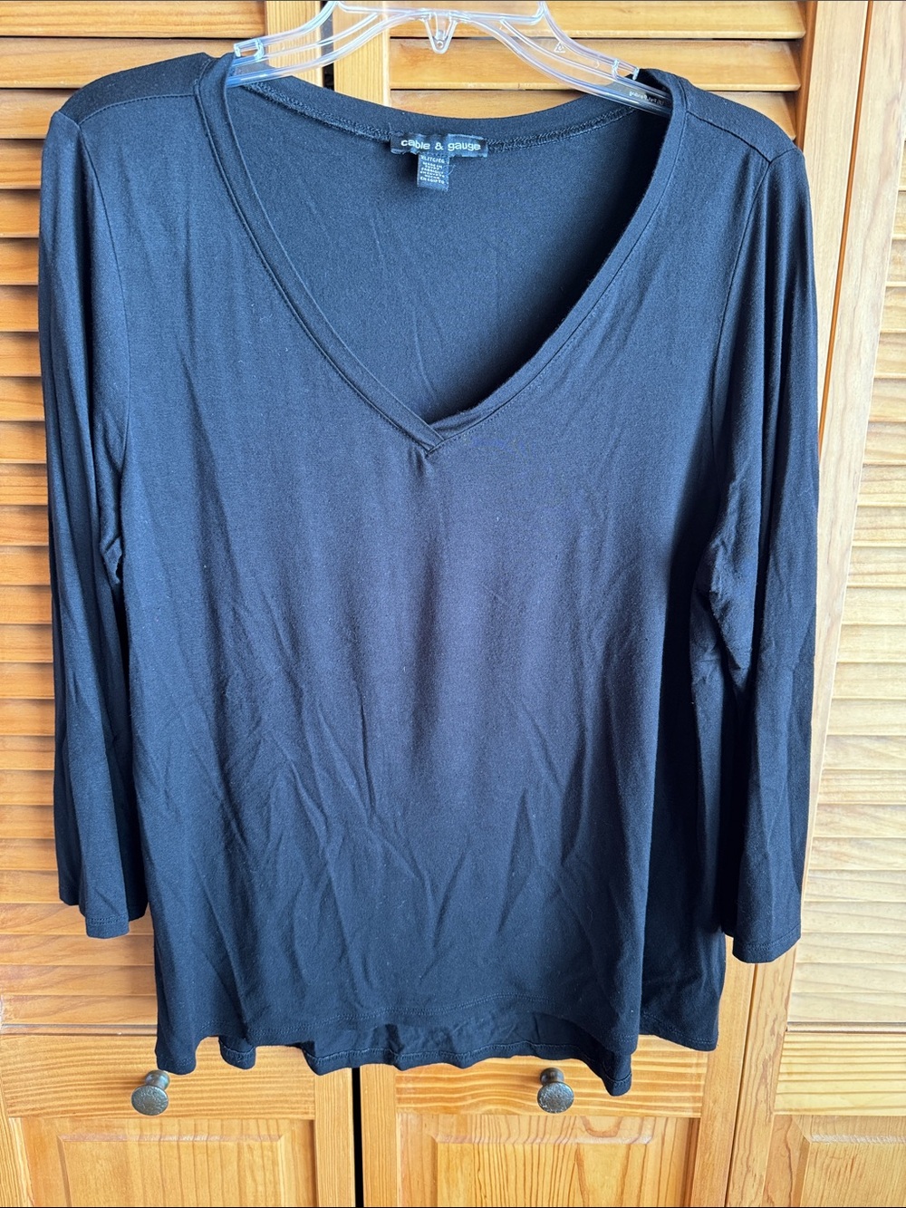 Cable & Gauge Soft V-Neck Long Sleeve Top - Black